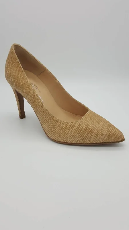 Women's microfiber stiletto heel pumps with moisture - wicking propertiesNamibia Pointed Toe Pumps In Gold Women's microfiber stiletto heel pumps with moisture - wicking propertiesNamibia Pointed Toe Pumps In Gold