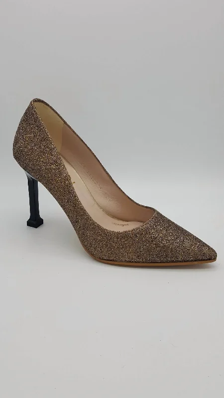Women's faux suede stiletto heel pumps for a budget - friendly optionRamicla Heeled Shoe In Gold Women's faux suede stiletto heel pumps for a budget - friendly optionRamicla Heeled Shoe In Gold