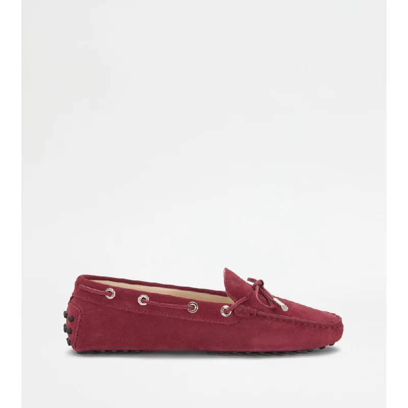 Women's Embroidered Floral Pattern Loafers in Beige for a Spring - Inspired Outfit Gommino Driving Shoes in Suede Women's Embroidered Floral Pattern Loafers in Beige for a Spring - Inspired Outfit Gommino Driving Shoes in Suede