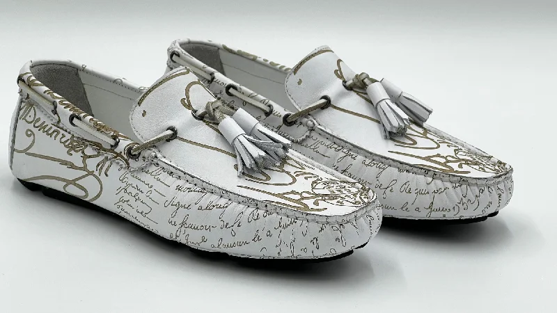 Women's Tassel - Trimmed Loafers with a Low Heel in Olive Green for a Trendy Twist Style: Graffiti-White Women's Tassel - Trimmed Loafers with a Low Heel in Olive Green for a Trendy Twist Style: Graffiti-White