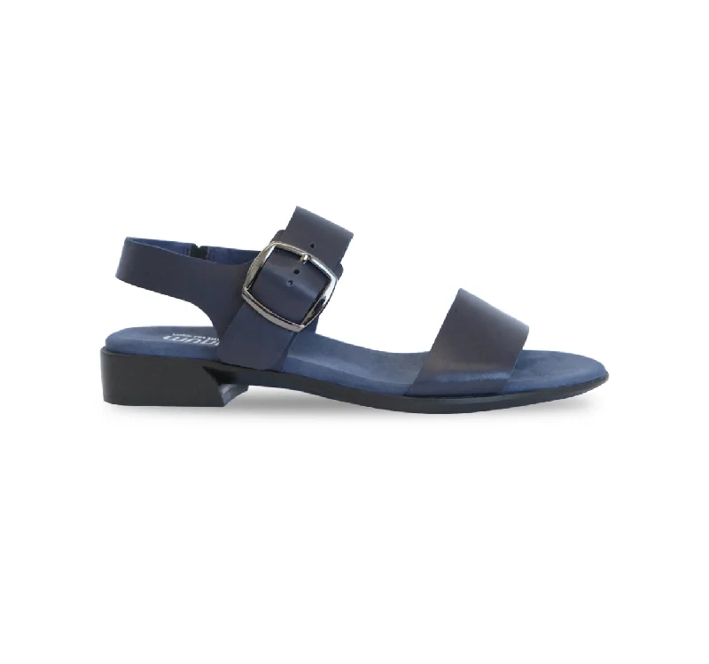 Women's Glitter - Embellished Loafers in Silver for a Sparkly Party Look CLEO-NAVY LEATHER Women's Glitter - Embellished Loafers in Silver for a Sparkly Party Look CLEO-NAVY LEATHER