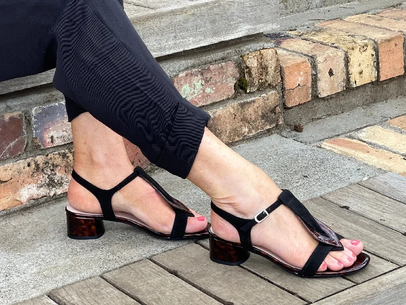 Women's Ankle - Strap Sandals with a Block Heel in Red for a Sophisticated Style Women's Ankle - Strap Sandals with a Block Heel in Red for a Sophisticated Style Women's Ankle - Strap Sandals with a Block Heel in Red for a Sophisticated Style Marianne Marlin Women's Ankle - Strap Sandals with a Block Heel in Red for a Sophisticated Style Women's Ankle - Strap Sandals with a Block Heel in Red for a Sophisticated Style Women's Ankle - Strap Sandals with a Block Heel in Red for a Sophisticated Style Marianne Marlin