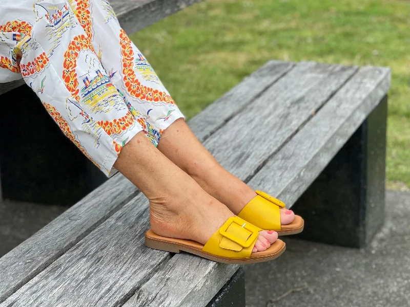 Women's Flat Slide Sandals with a Memory Foam Insole in White for All - Day Comfort Women's Flat Slide Sandals with a Memory Foam Insole in White for All - Day Comfort Women's Flat Slide Sandals with a Memory Foam Insole in White for All - Day Comfort Jordana Avis available in 7 colours
