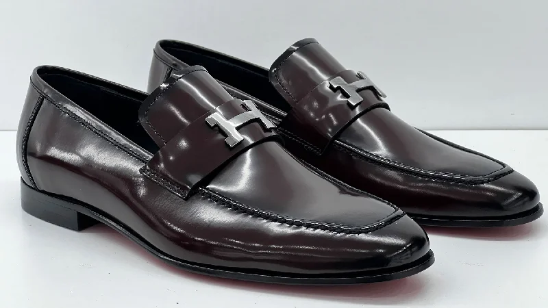 Women's Tassel - Trimmed Loafers with a Low Heel in Olive Green for a Trendy Twist Style: 24306-Burgundy Women's Tassel - Trimmed Loafers with a Low Heel in Olive Green for a Trendy Twist Style: 24306-Burgundy
