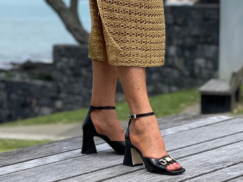 Women's Ankle - Strap Sandals with a Block Heel in Red for a Sophisticated Style Women's Ankle - Strap Sandals with a Block Heel in Red for a Sophisticated Style Women's Ankle - Strap Sandals with a Block Heel in Red for a Sophisticated Style Marian Bayou Women's Ankle - Strap Sandals with a Block Heel in Red for a Sophisticated Style Women's Ankle - Strap Sandals with a Block Heel in Red for a Sophisticated Style Women's Ankle - Strap Sandals with a Block Heel in Red for a Sophisticated Style Marian Bayou