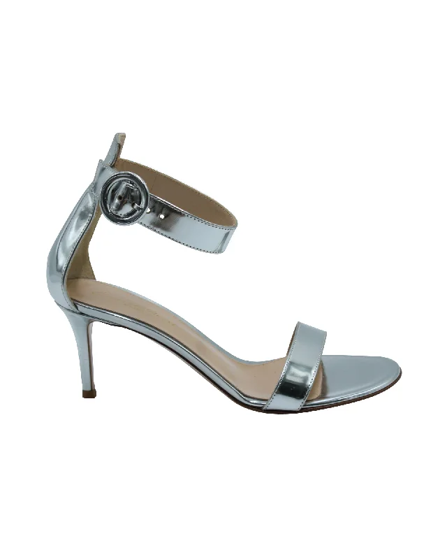 Sustainable Women's Recycled Material Sandals in Beige for Eco - Conscious ShoppersGianvito Rossi Portofino 70 Sandals in Metallic Silver Leather Sustainable Women's Recycled Material Sandals in Beige for Eco - Conscious ShoppersGianvito Rossi Portofino 70 Sandals in Metallic Silver Leather