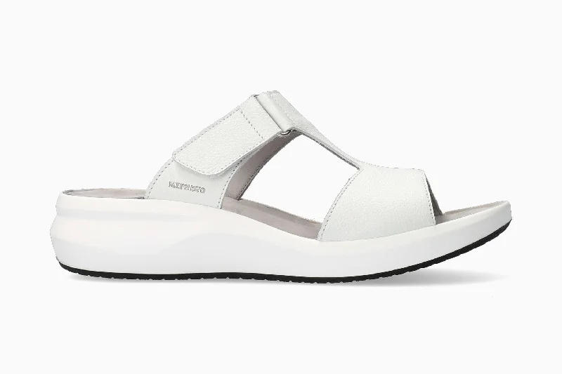 Women's Sandals with a Floral - Printed Upper in Pink for a Feminine Spring LookTeeny - White Women's Sandals with a Floral - Printed Upper in Pink for a Feminine Spring LookTeeny - White
