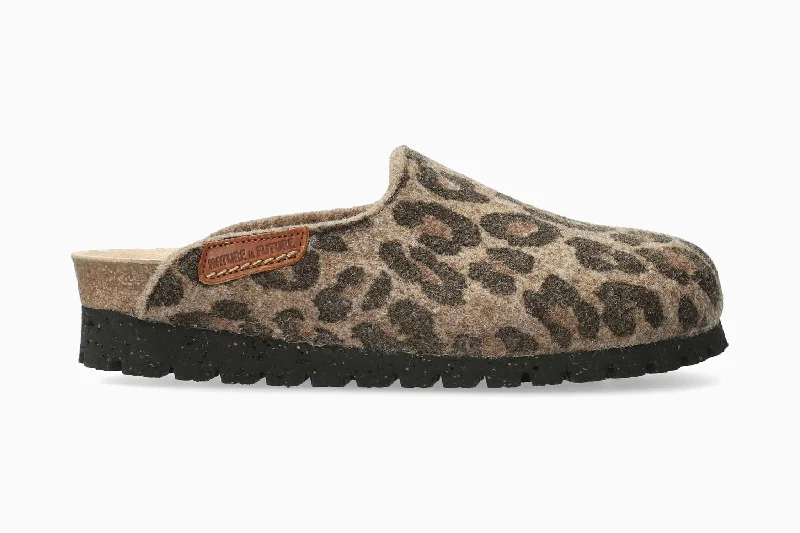 Women's Thong Sandals with a Beaded Design in Multicolor for a Beachy AestheticThea - Brown Women's Thong Sandals with a Beaded Design in Multicolor for a Beachy AestheticThea - Brown