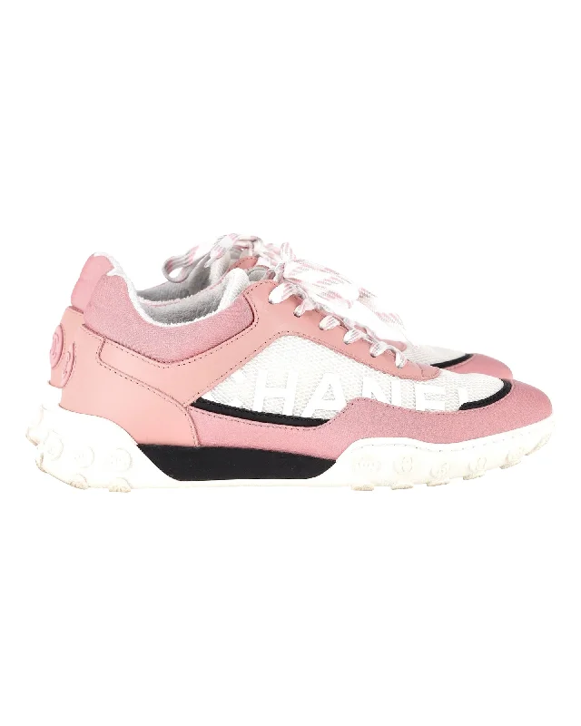 Retro - Style Women's Sneakers in Pastel Colors for a Nostalgic and Fashionable VibeChanel CC Low-top Sneakers in Pink Leather, Satin, and Mesh Retro - Style Women's Sneakers in Pastel Colors for a Nostalgic and Fashionable VibeChanel CC Low-top Sneakers in Pink Leather, Satin, and Mesh