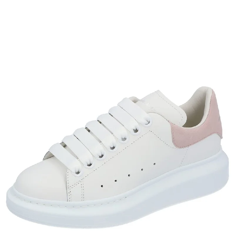 Smart - Tech Women's Sneakers with Fitness Tracking Features for Active Lifestyle EnthusiastsLarry Sneaker Smart - Tech Women's Sneakers with Fitness Tracking Features for Active Lifestyle EnthusiastsLarry Sneaker