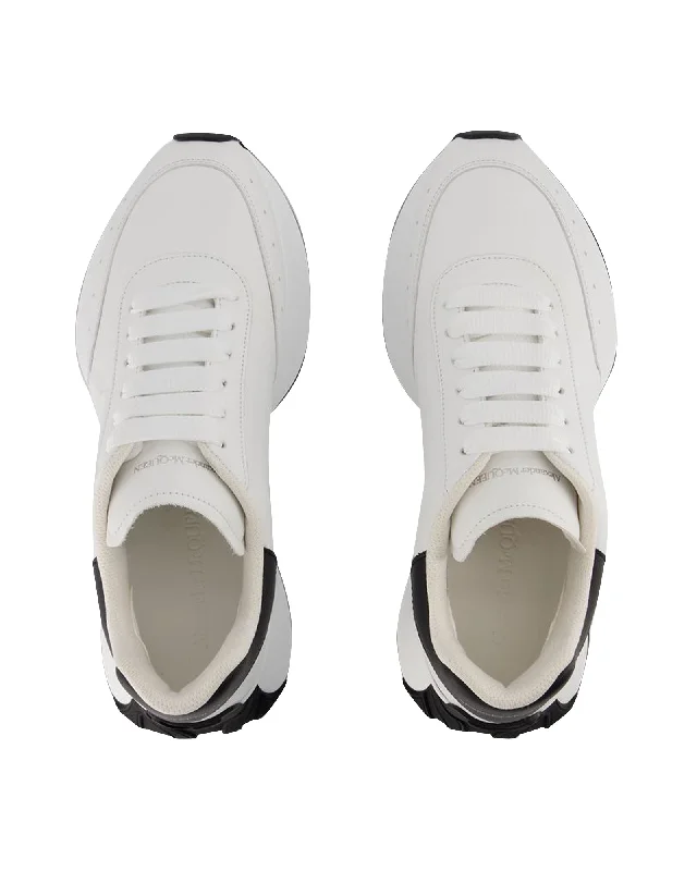 Patterned Print Women's Sneakers in Floral Designs for a Feminine and Fashion - Forward LookOversized Sneakers - Alexander Mcqueen - White/Black - Leather Patterned Print Women's Sneakers in Floral Designs for a Feminine and Fashion - Forward LookOversized Sneakers - Alexander Mcqueen - White/Black - Leather