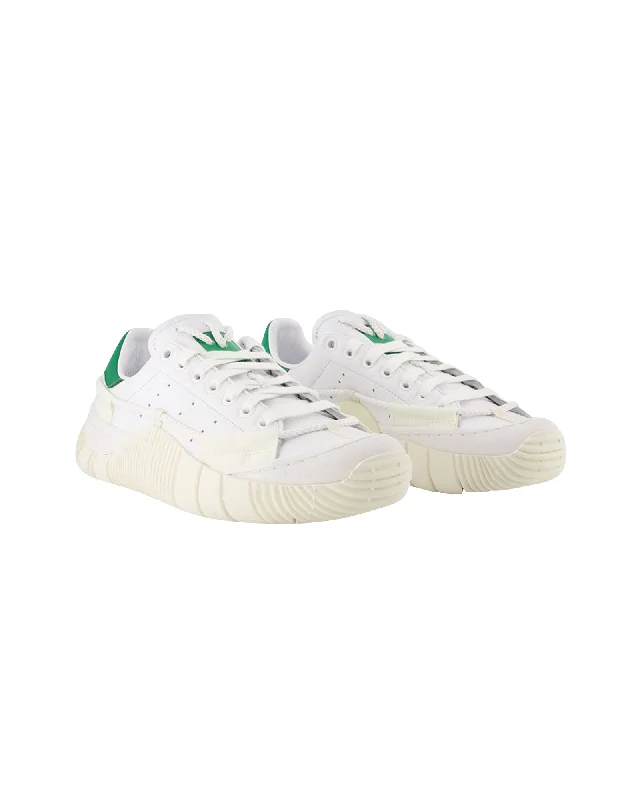 Slip - On Women's Canvas Sneakers in Navy for Easy and Effortless WearScuba Stan Craig Green Sneakers in White Leather Slip - On Women's Canvas Sneakers in Navy for Easy and Effortless WearScuba Stan Craig Green Sneakers in White Leather