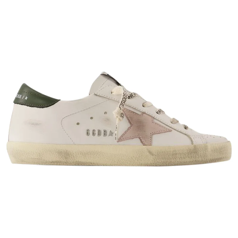 Chunky - Sole Women's Platform Sneakers in White for a Trendy Street Style LookSuper Star Sneakers - Golden Goose Deluxe Brand - Leather - White Chunky - Sole Women's Platform Sneakers in White for a Trendy Street Style LookSuper Star Sneakers - Golden Goose Deluxe Brand - Leather - White