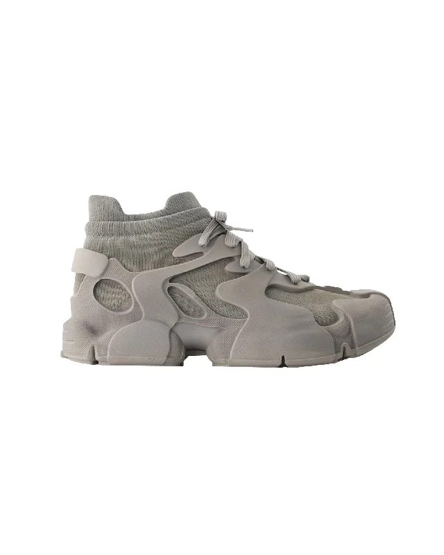 Low - Top Women's Tennis Sneakers in Bright Neon for a Pop of Color on the CourtTossu Sneakers - Camper - Leather - Grey Low - Top Women's Tennis Sneakers in Bright Neon for a Pop of Color on the CourtTossu Sneakers - Camper - Leather - Grey