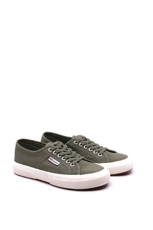 Women's Sneakers with Memory Foam Insoles for Exceptional Cushioning and ComfortWomen's 2750 Cotu Classic Sneaker In Green Safari Women's Sneakers with Memory Foam Insoles for Exceptional Cushioning and ComfortWomen's 2750 Cotu Classic Sneaker In Green Safari