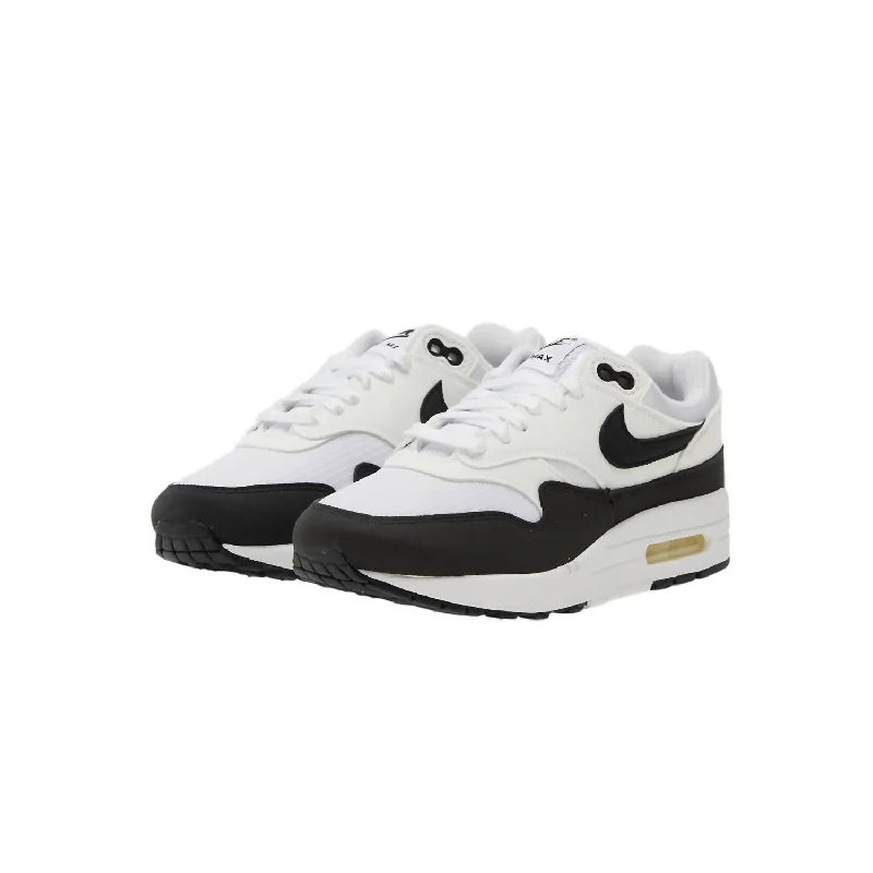 Sparkly Rhinestone - Embellished Women's Sneakers for a Glamorous and Eye - Catching LookWomen's Air Max 1 Sneakers In White/black-Summit White Sparkly Rhinestone - Embellished Women's Sneakers for a Glamorous and Eye - Catching LookWomen's Air Max 1 Sneakers In White/black-Summit White