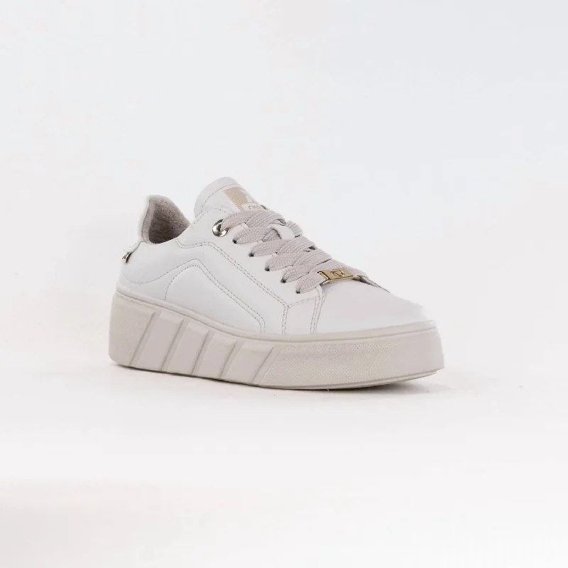 Women's Sneakers with Adjustable Straps for a Customized Fit During High - Impact ExercisesWomen's Lace-Up Sneakers In White Women's Sneakers with Adjustable Straps for a Customized Fit During High - Impact ExercisesWomen's Lace-Up Sneakers In White