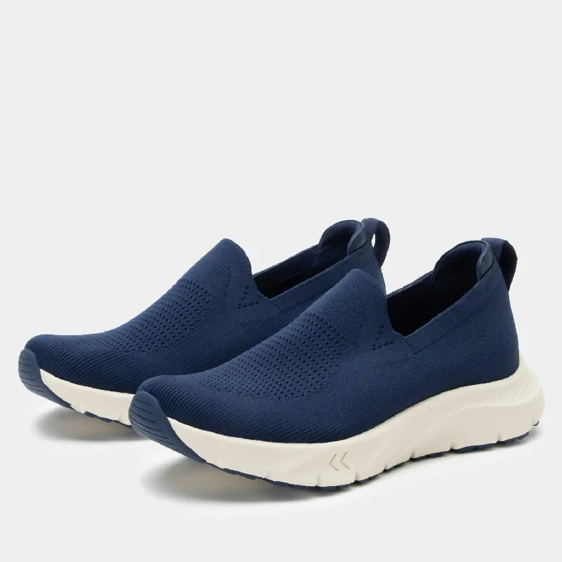 Retro - Style Women's Sneakers in Pastel Colors for a Nostalgic and Fashionable VibeWomen's Waze Ultra-Lightweight Athletic Sneaker In Navy Retro - Style Women's Sneakers in Pastel Colors for a Nostalgic and Fashionable VibeWomen's Waze Ultra-Lightweight Athletic Sneaker In Navy